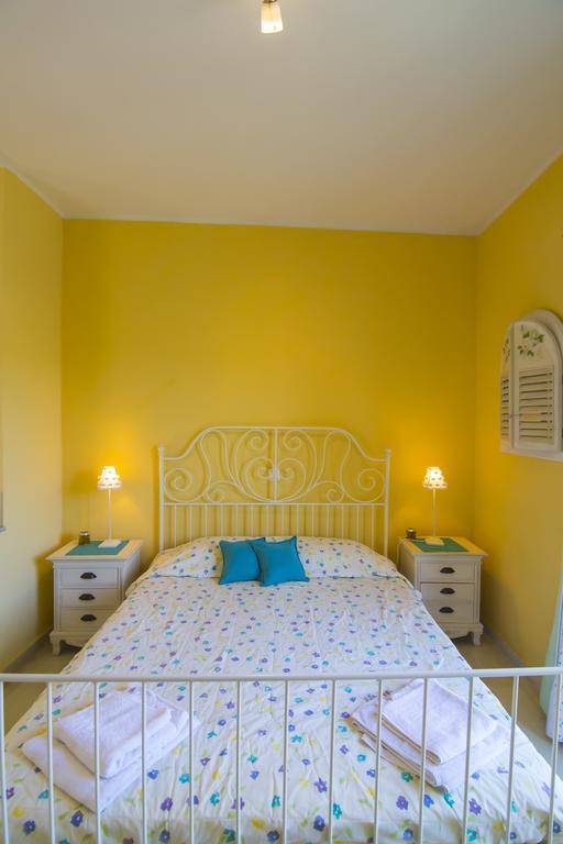Yiannas Studio Gaios Room photo